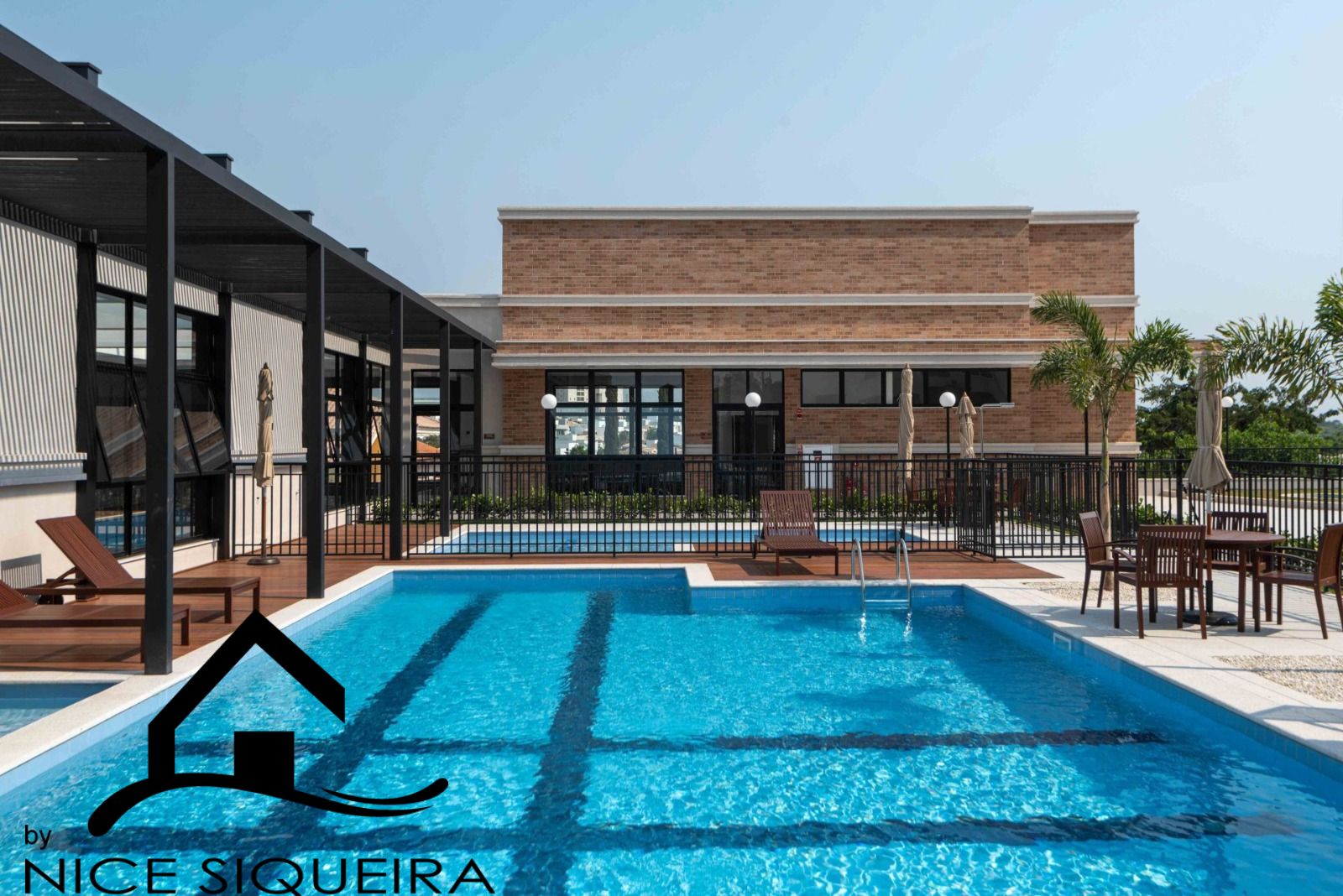 2d8a6cfe-3352-4930-8542-73e86bfb2424