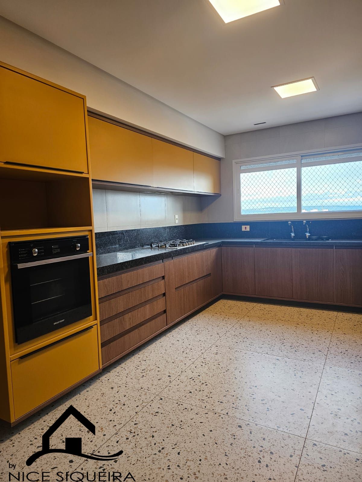 4f948120-8278-485f-afc5-83aec5ac5ab9