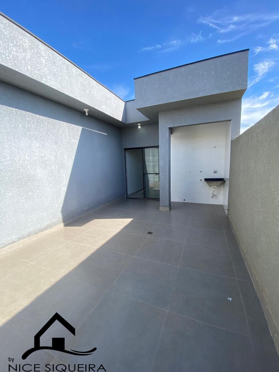 d4510bc6-f36d-47da-ba44-9d292d606309