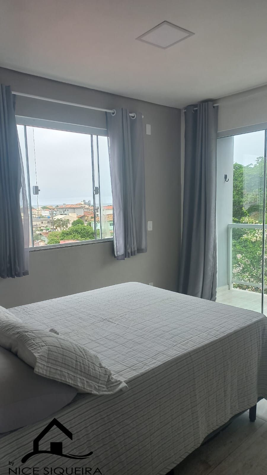 42b84b72-2148-4f4f-96d1-7377392e0b2f