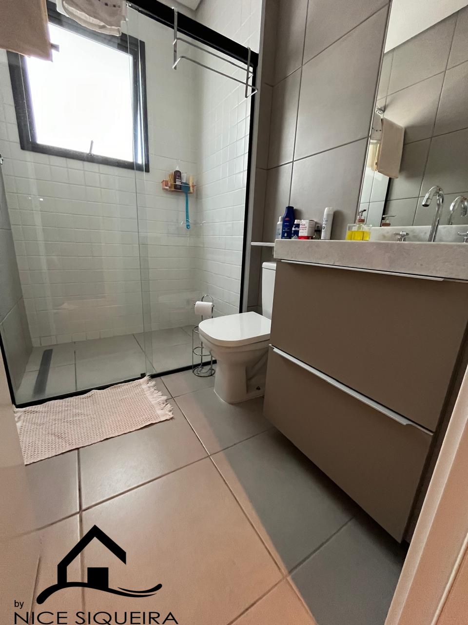 ee7f6ccf-2d67-4bbb-98c2-3f77b5a03bb4