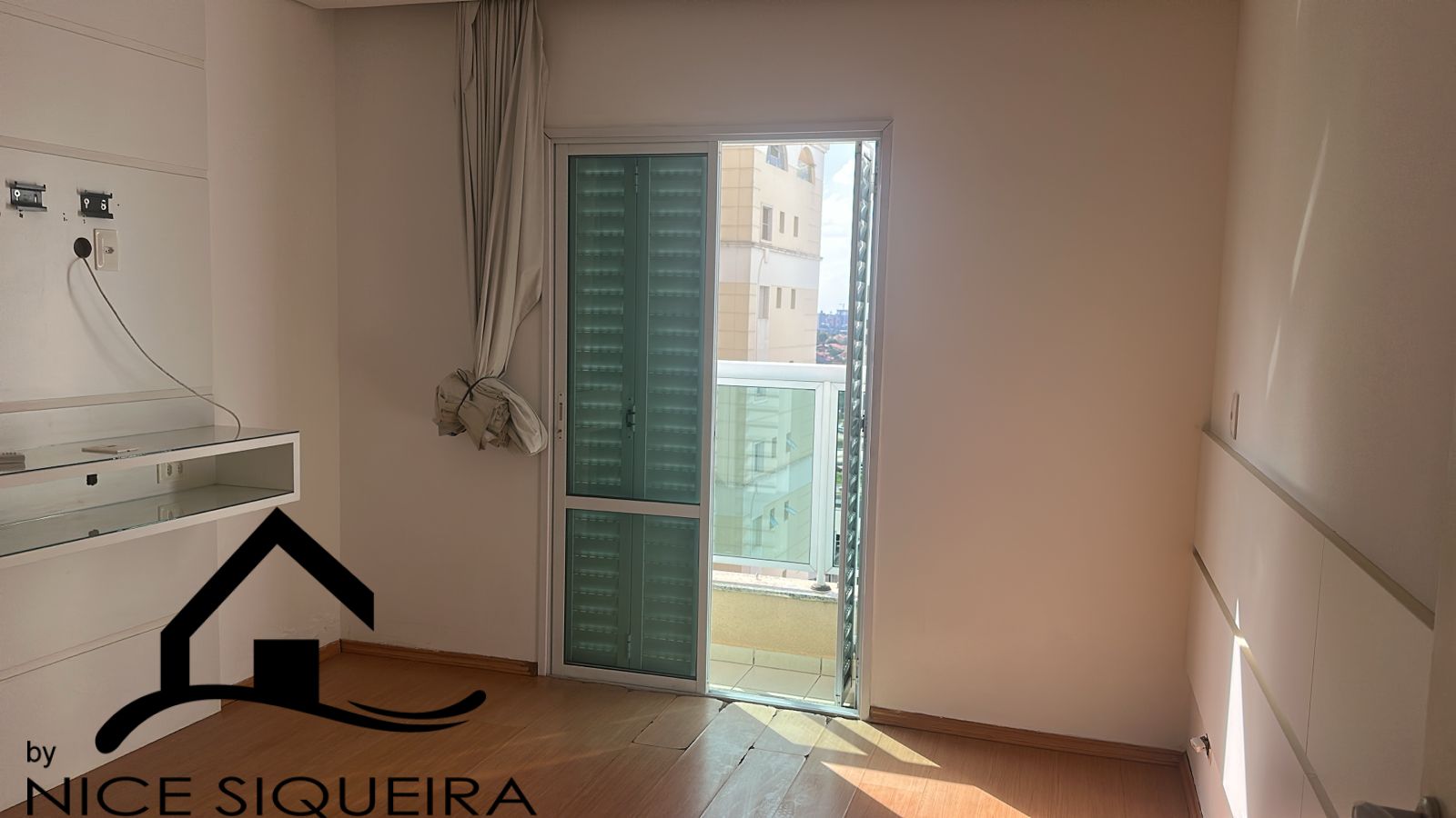 4ebd942c-7ec5-40d9-ad16-7205f9f66ee2