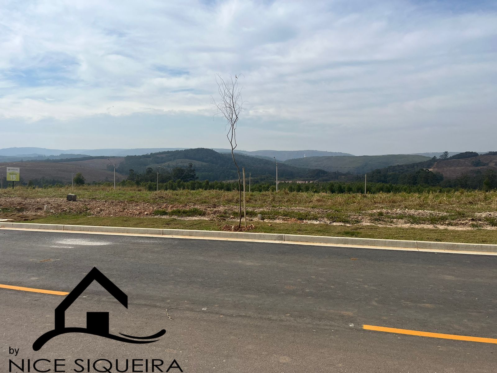 d3d2c5f0-8832-42d4-b5d8-5d2cbdf35b76