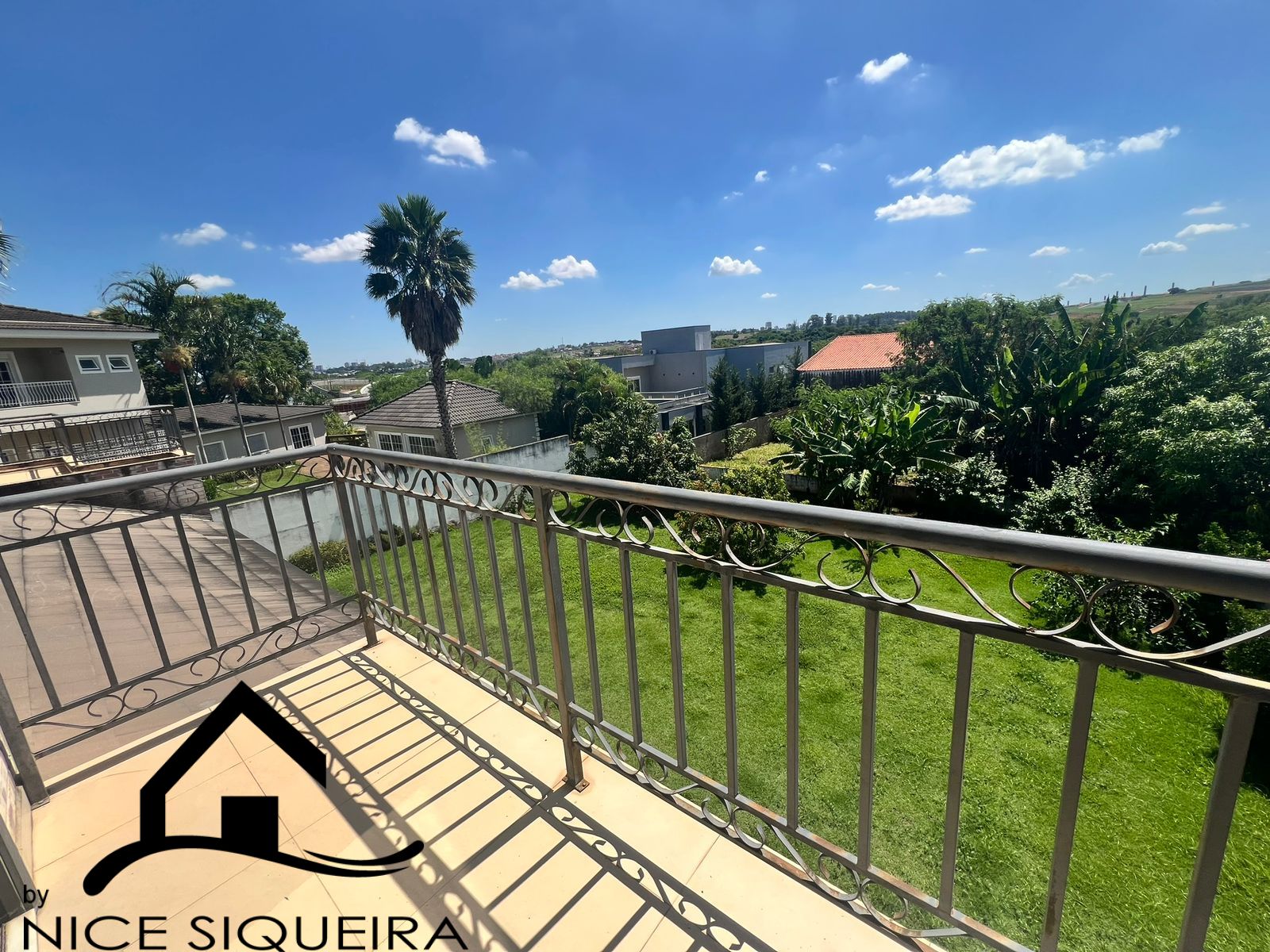 09acc5c3-c90c-43fc-83b3-70d7f5038e74