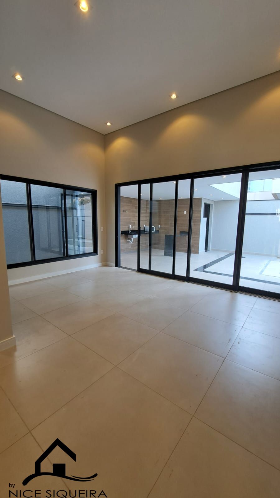 3df580cd-d25f-4a63-91e0-e4ce444d5203