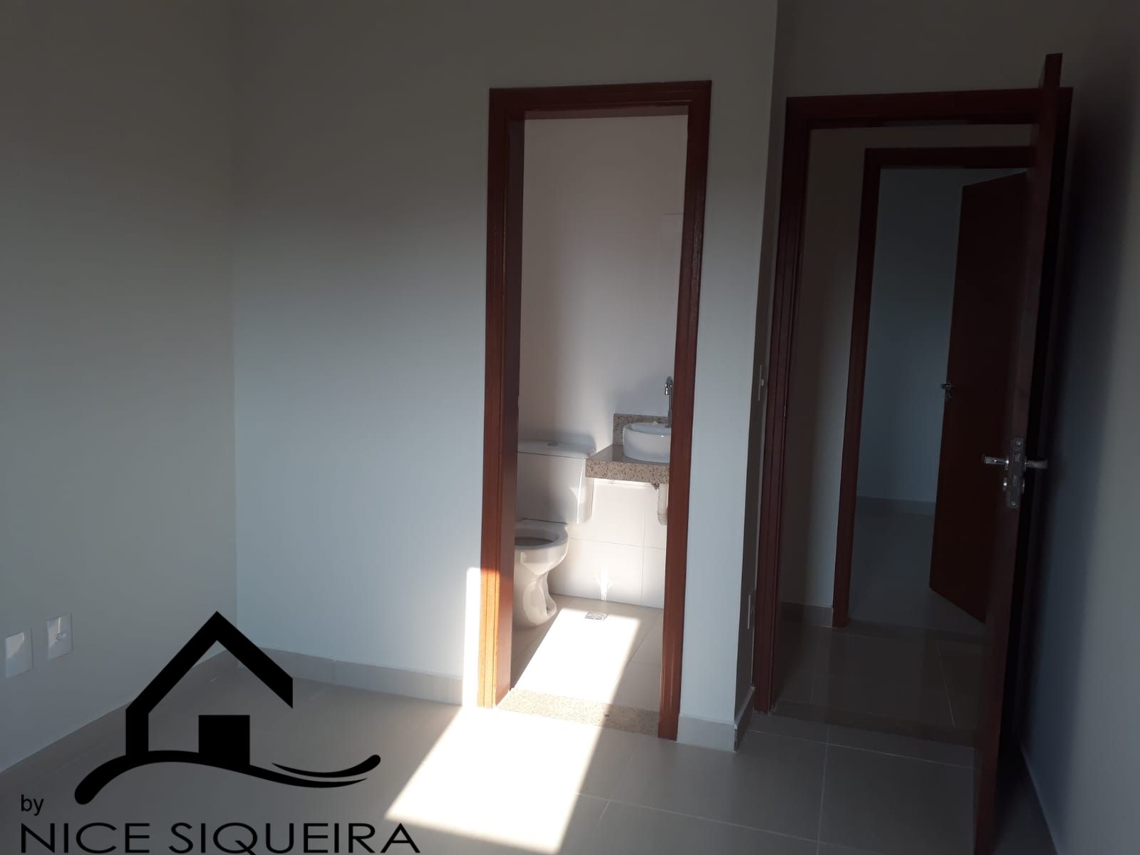 504bf07e-7aac-425f-ae7a-e6638d21c74d