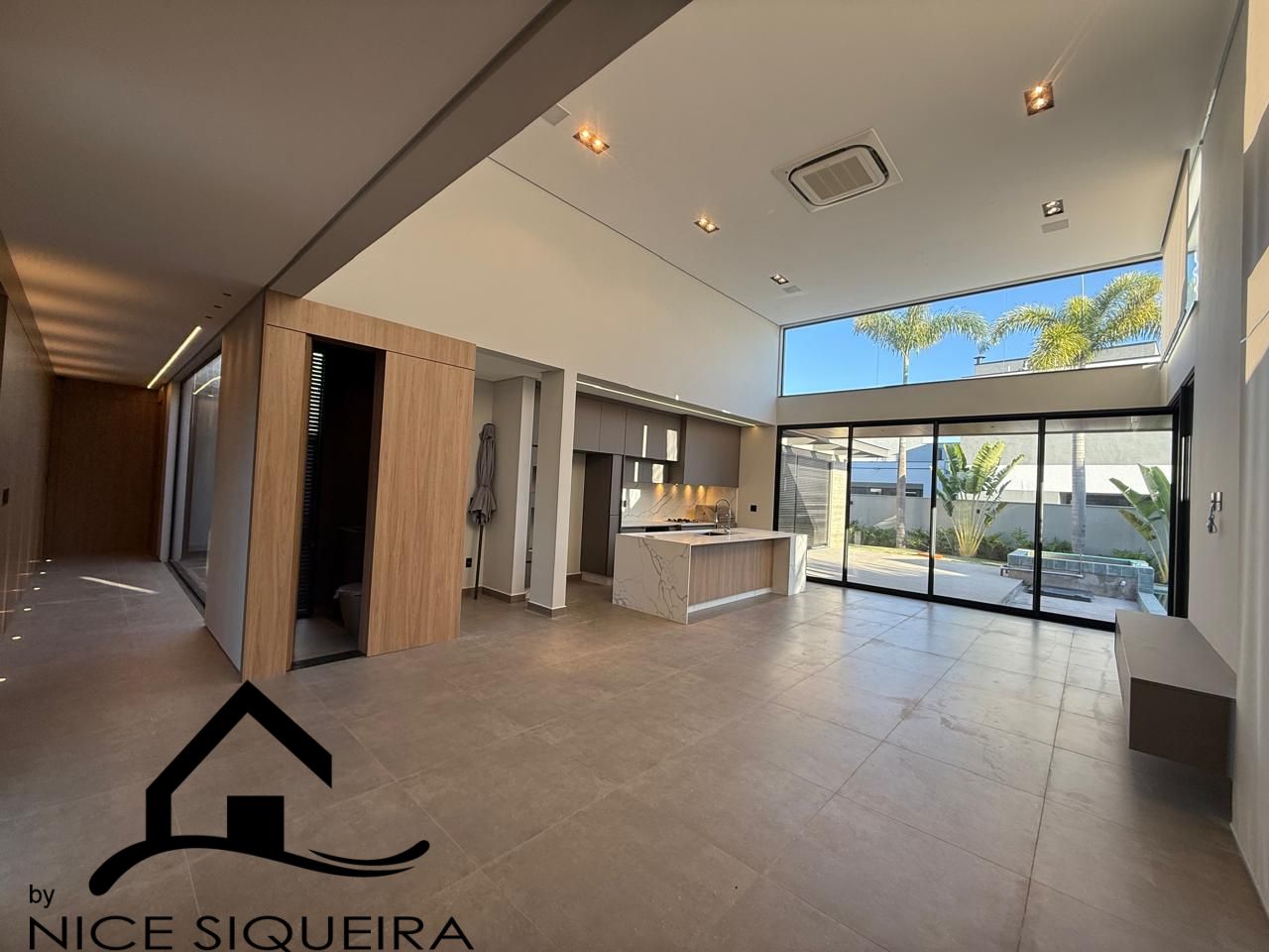 2f0d5d5a-3b1d-4905-8553-ed9cdf0ad4df