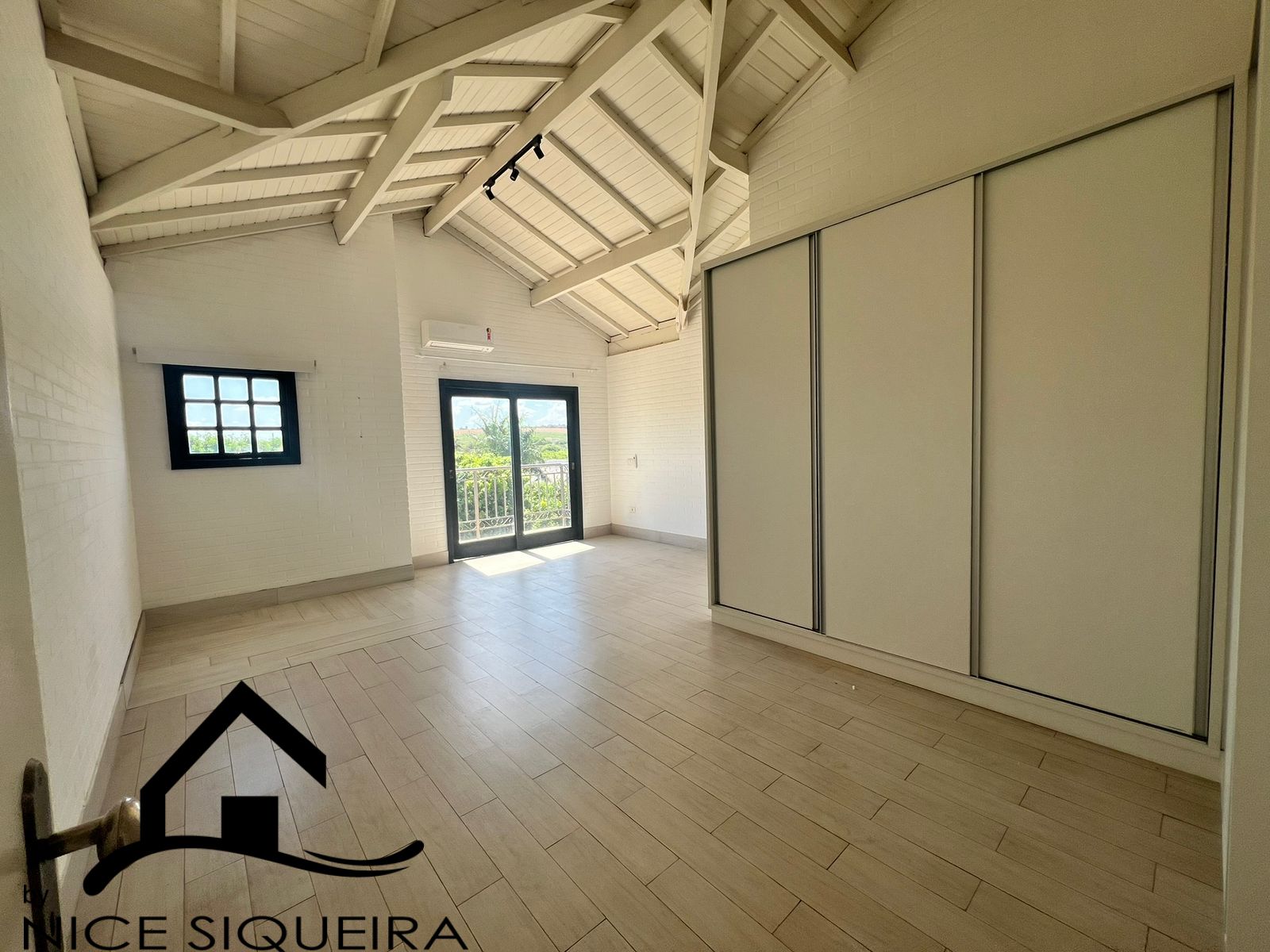 c958d65f-1209-4e44-abb1-9f9a01166b5f