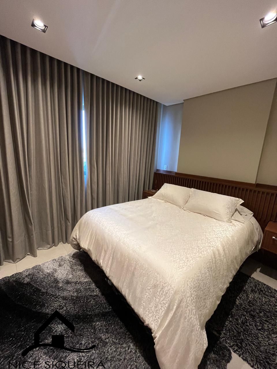 4da78094-4932-4222-83c1-699b265b516e