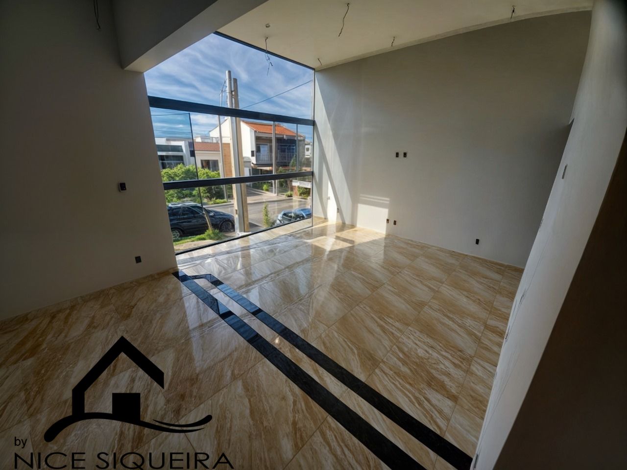 8ef78ce4-d7c1-4e48-914c-f9a7ac272ffc