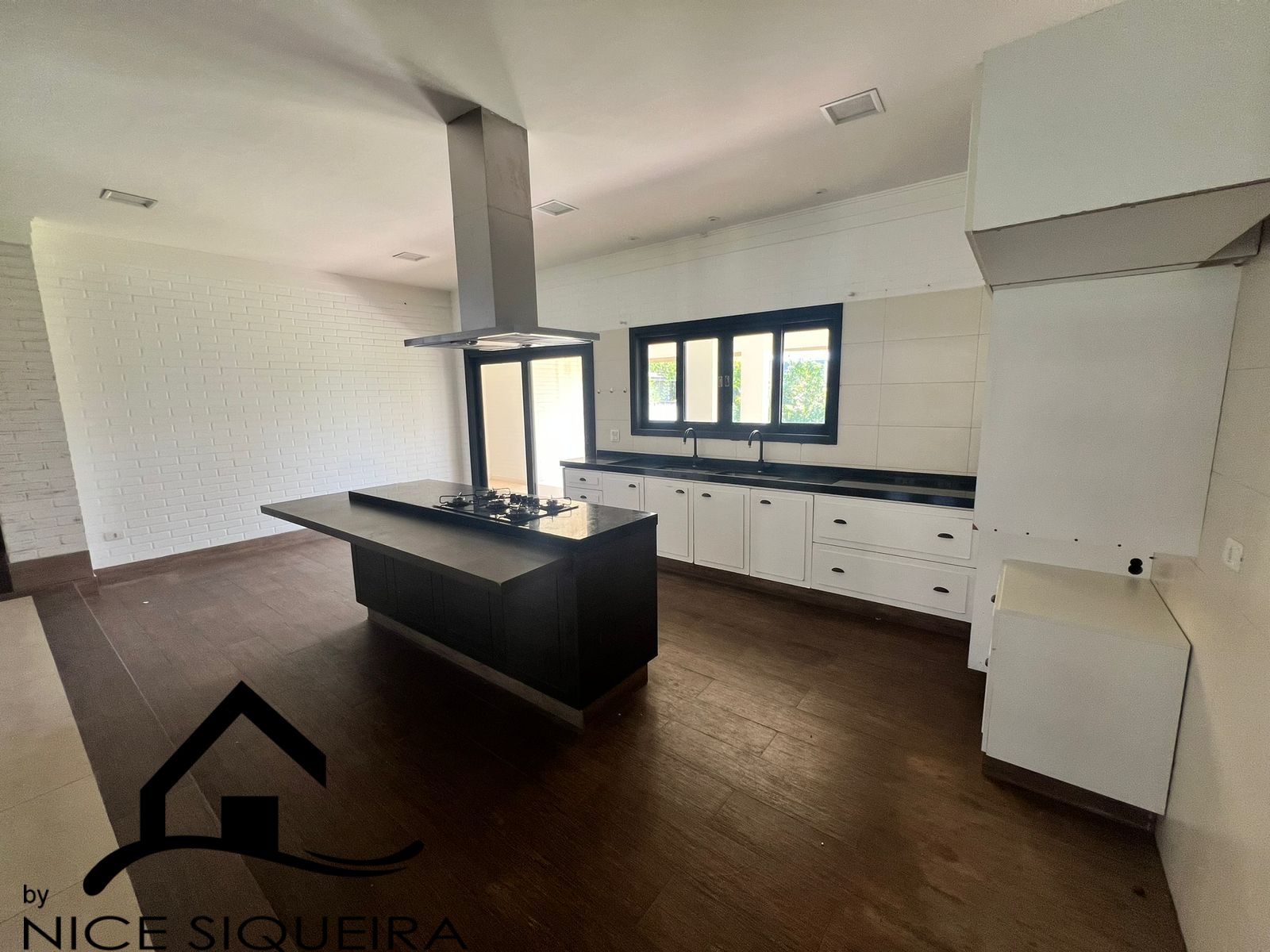 c0d49719-9c37-4ea5-9915-13e515ce0e64