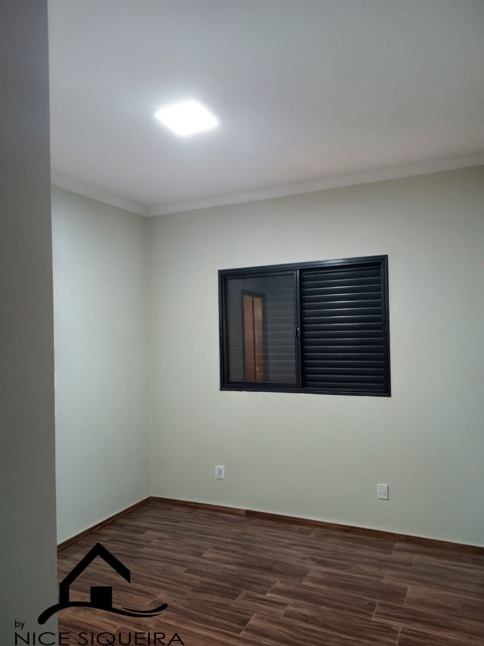 fe09c73a-64be-4cf3-bcb0-9942350b8e5f