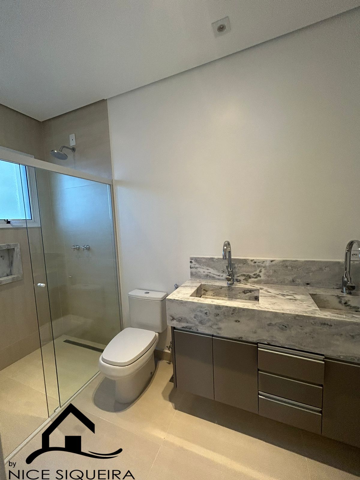 d812a034-895f-470d-adca-5d512beb07a3