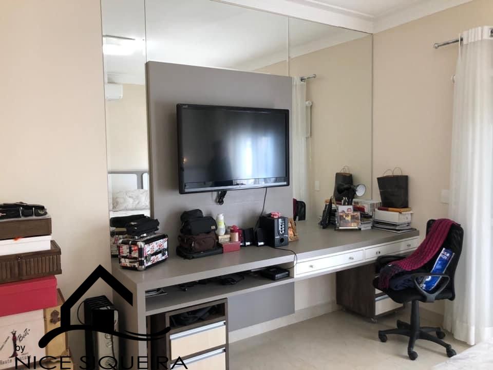 b8b72d1f-8aae-4eb0-bb93-ab72085cf346