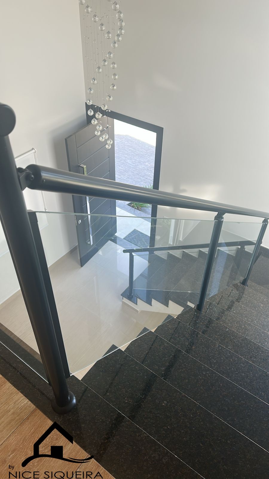 ab08c607-37b8-4f74-8481-ed9e96115bbd