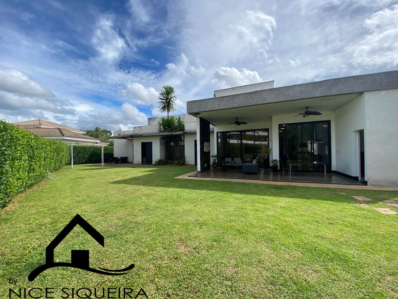 9db0a839-8c00-4c82-b59e-e3eca7d13355