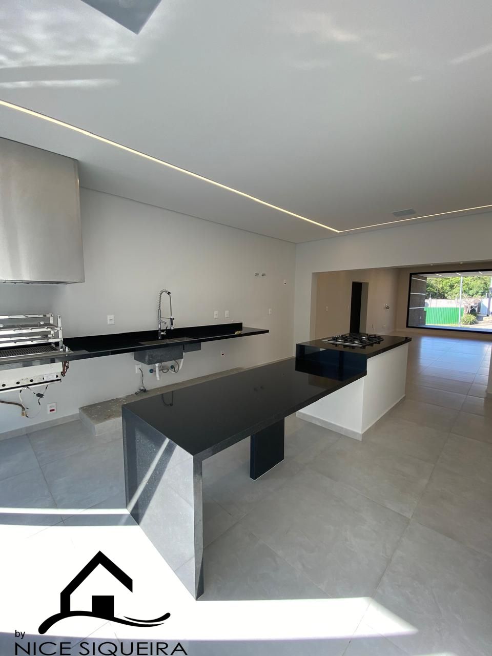 2fd1ec9b-8005-4a41-959a-a365a7be01a4