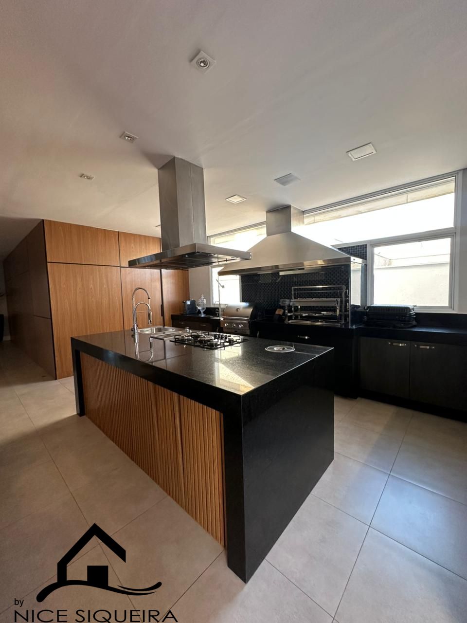 10eb77ef-3025-4324-81e0-73e2d360d952