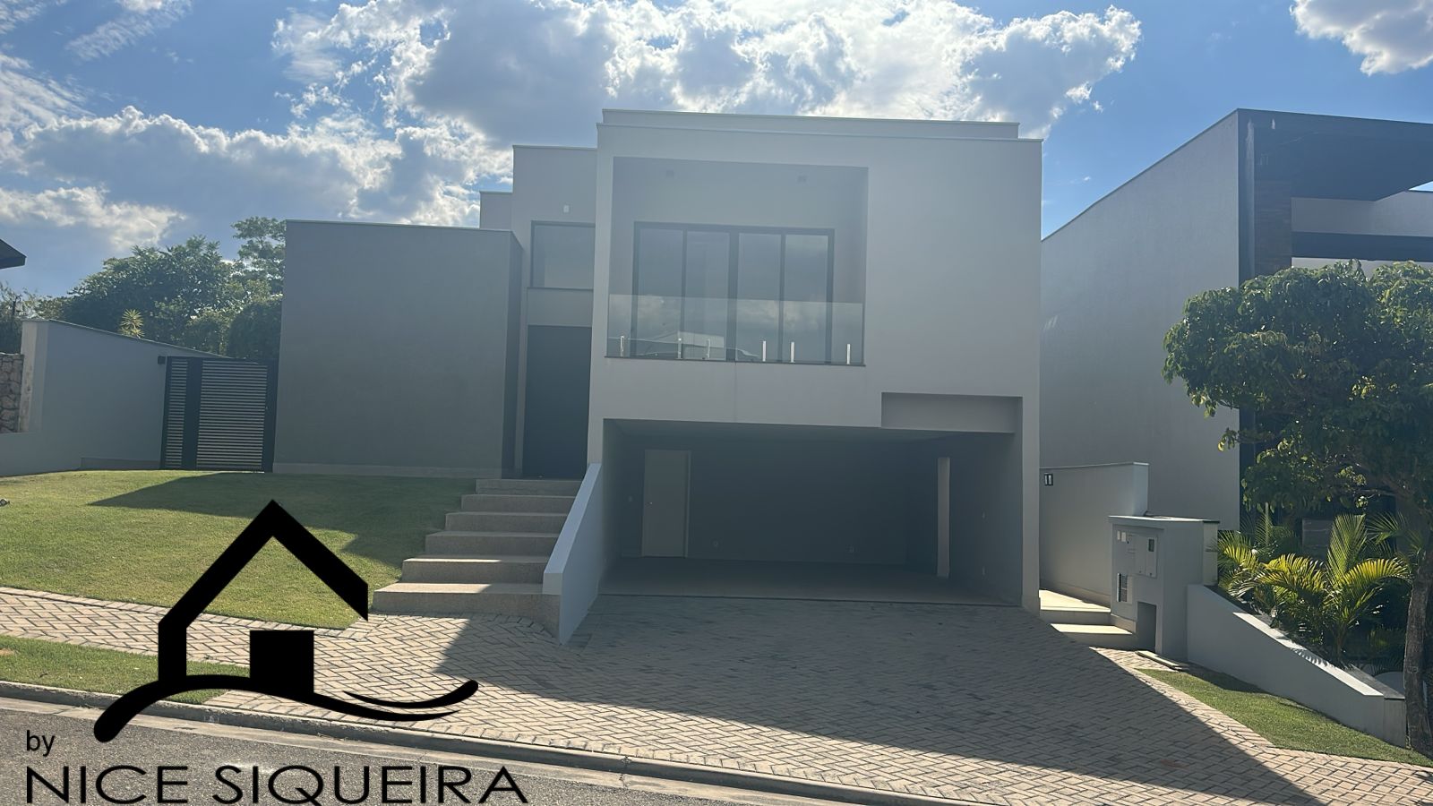 aba466ea-a3d9-41e9-870d-b64379e6f949