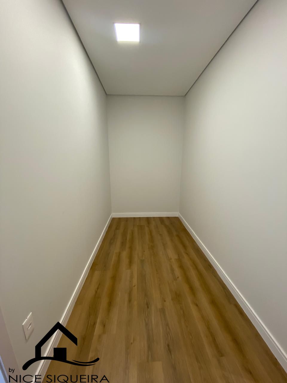 e37dbb4f-3ed6-473e-a4f1-e7eb14685574