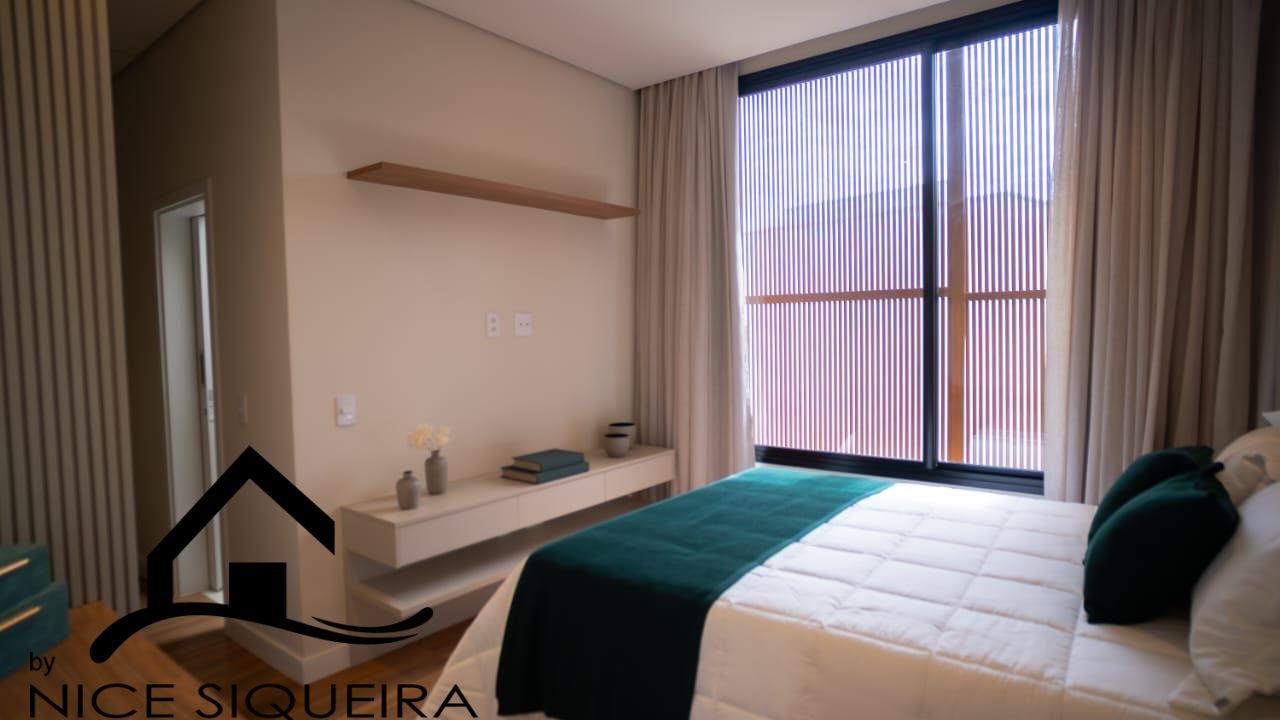 595bffc3-9a95-4243-9884-1d5e08338d4e