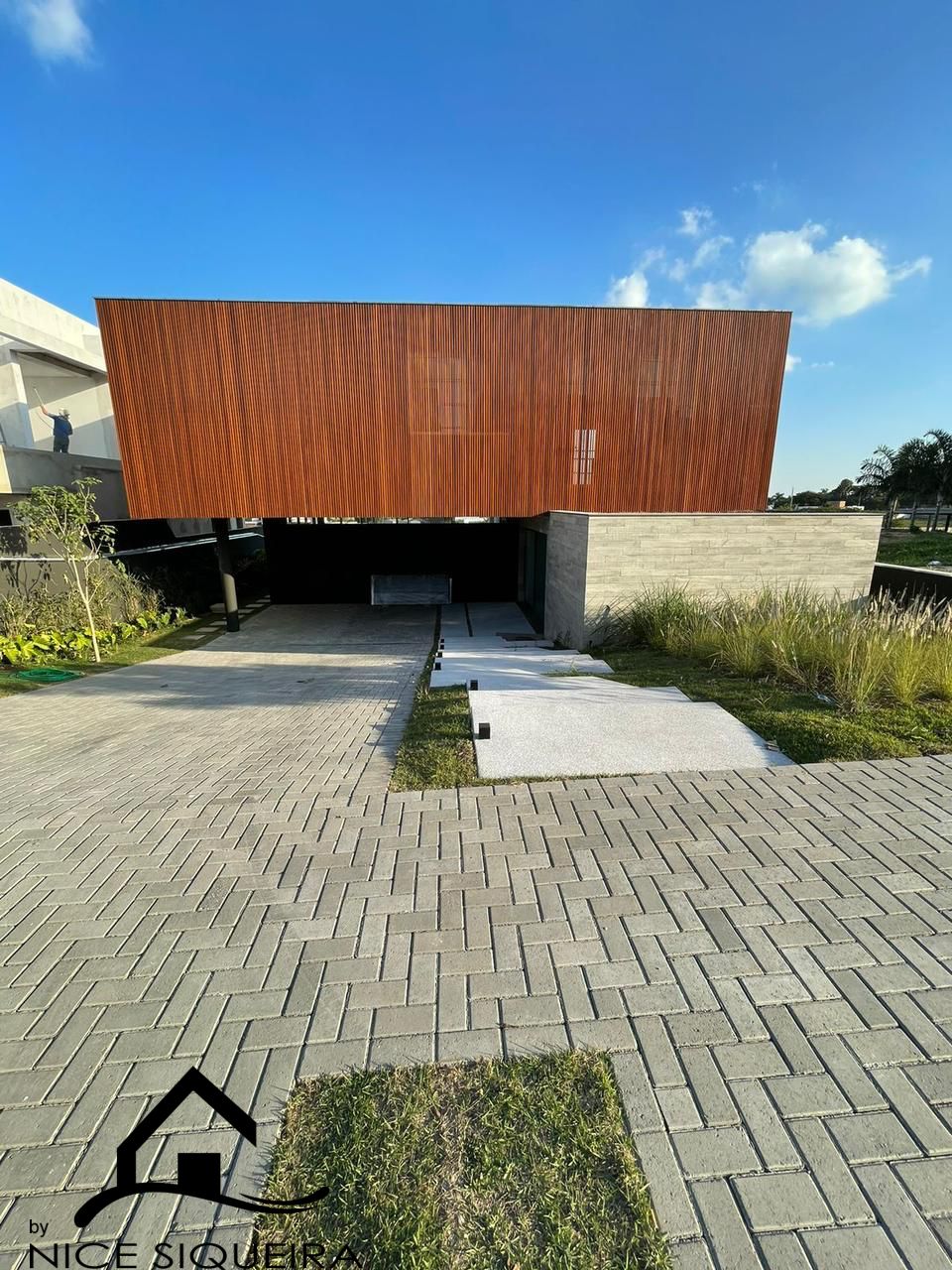 07e62518-8328-411e-bb65-cab3f92bee81