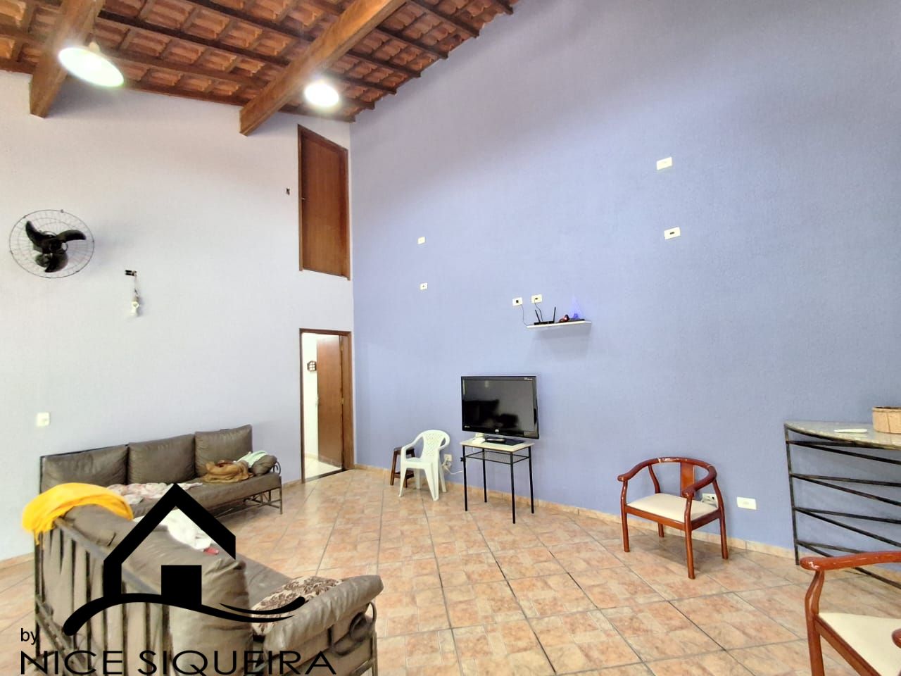 08fe505c-079a-4f95-8f3a-1d32c6863e48