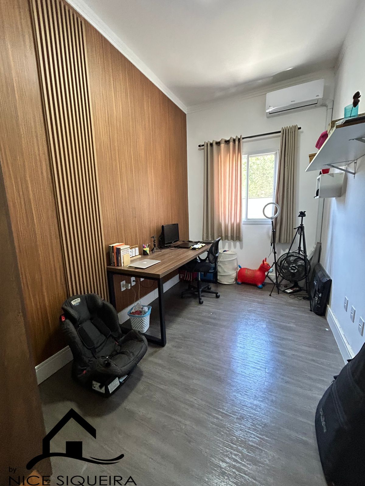 ec7024f3-3b98-4de4-a490-e920ef4b645d