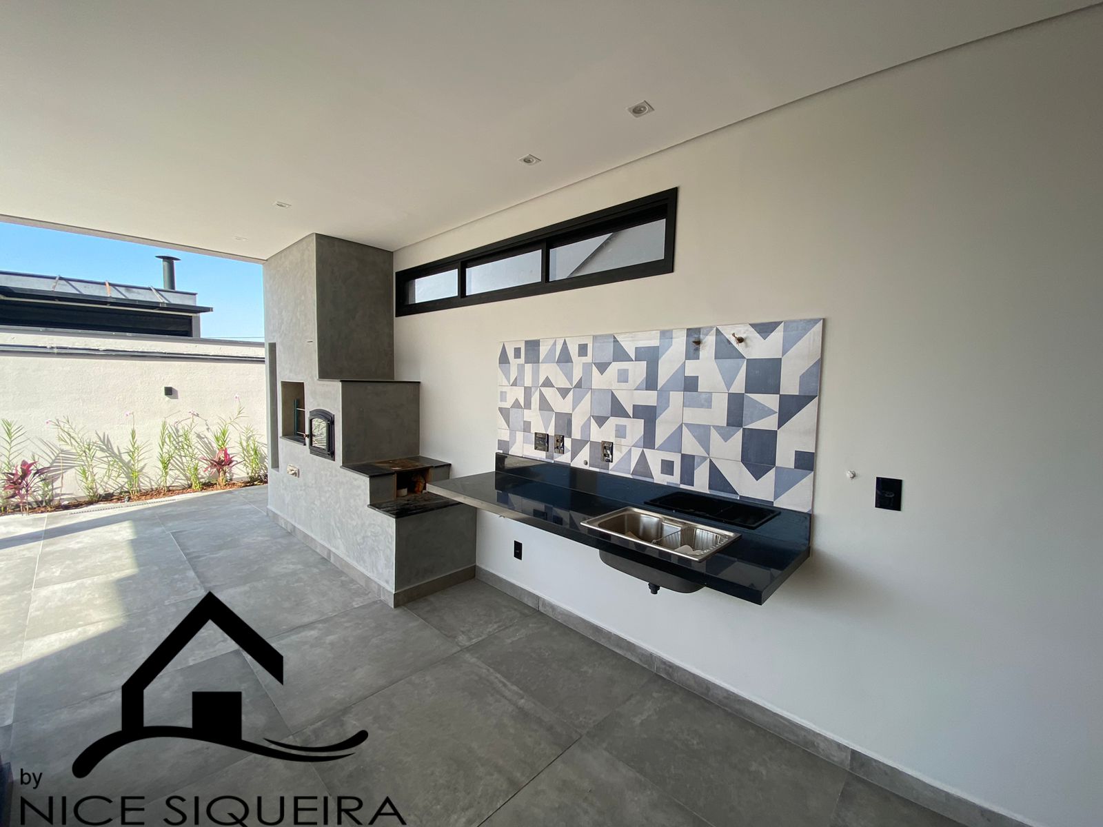 e6fd63ca-a59b-4c2a-89ba-c2880708880c