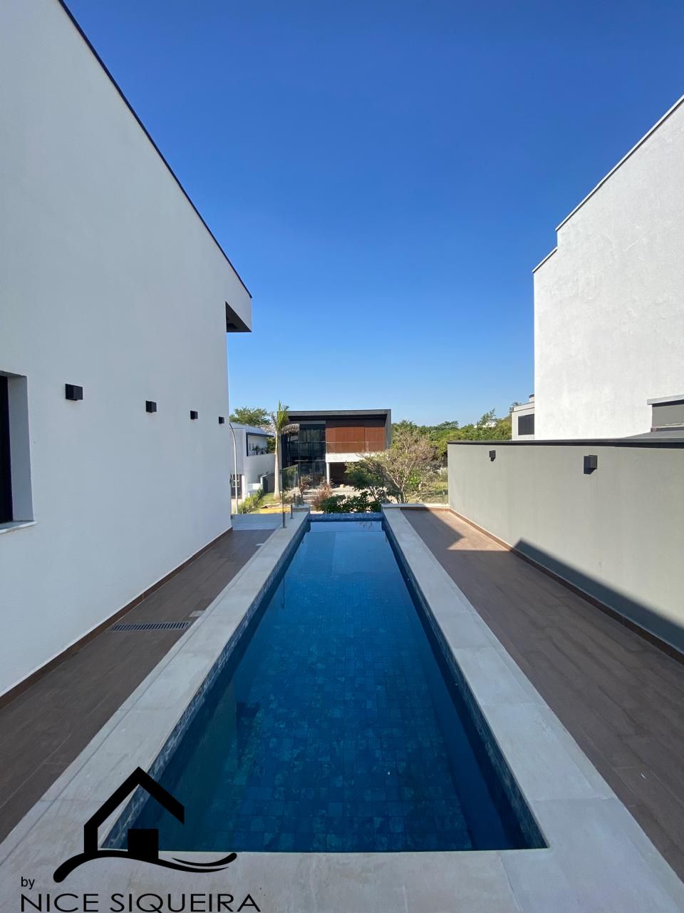 b2b5614a-f032-412f-9607-0b6ef77d9399