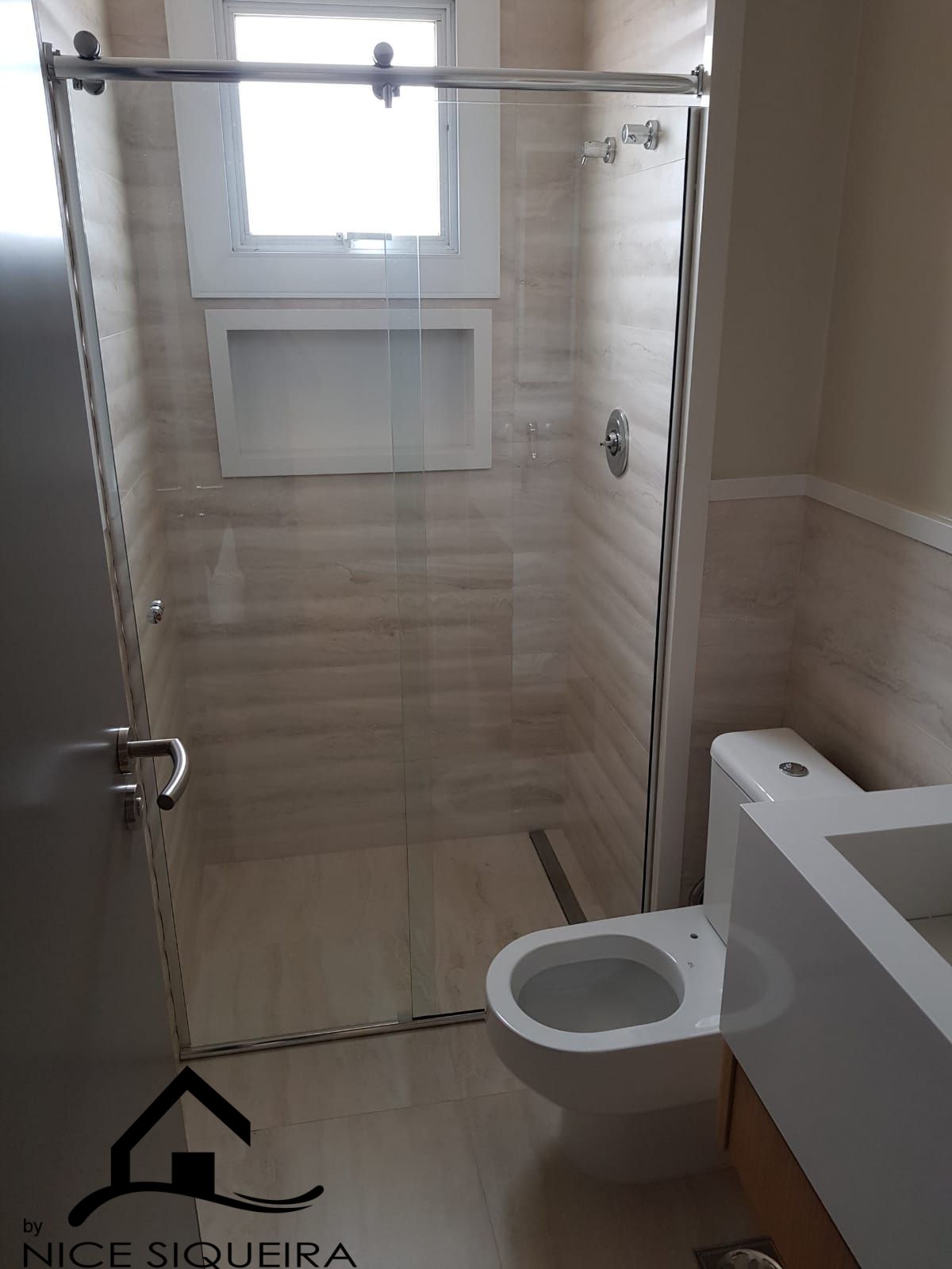 3dec875a-3af2-4772-bf56-902d8f0c6947