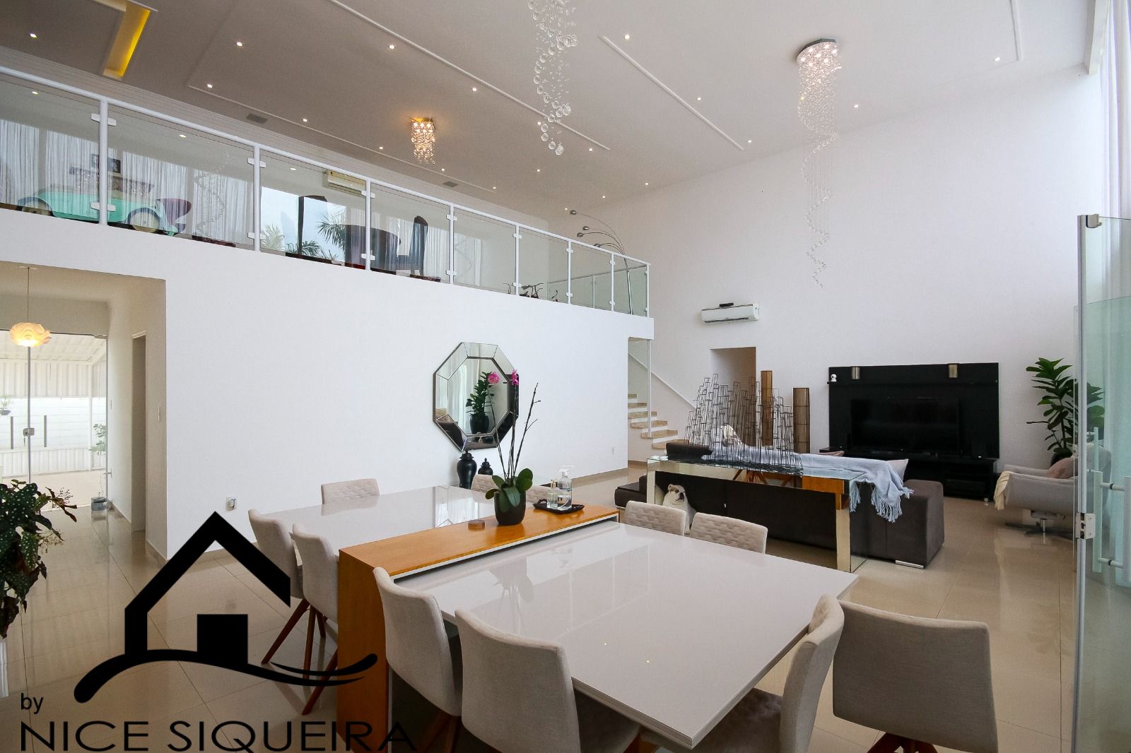 19bb9931-b5d4-4965-a3e6-e162f5c737c7