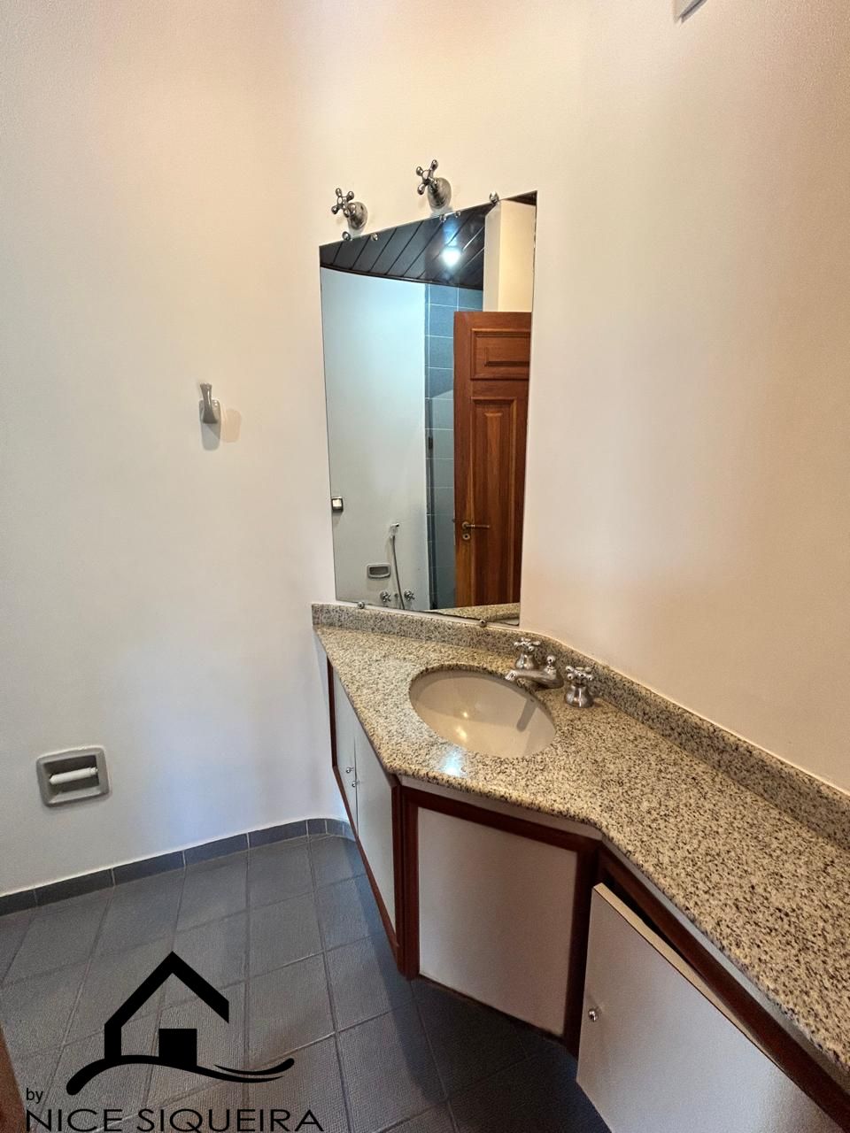 bfc821c9-81b1-41ec-99b3-0a4f06556fba