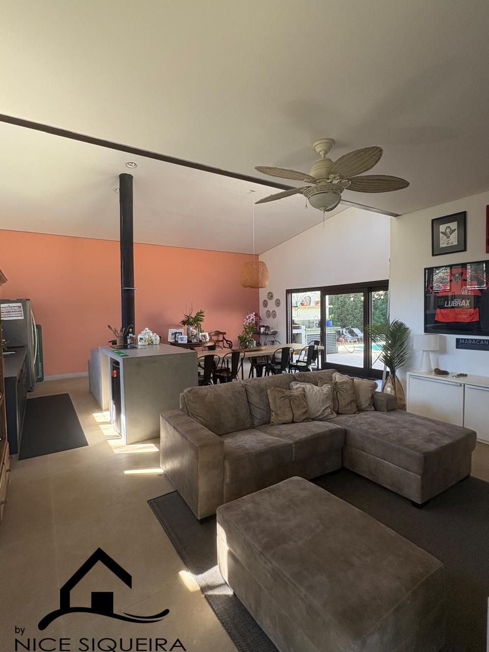 14d8e1a9-c251-488d-8f36-073a40ba9dff