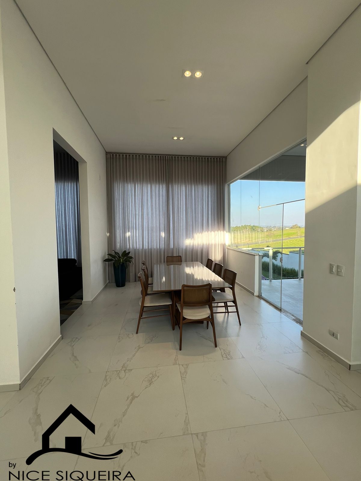 eef07f28-e5da-4391-a627-d64dbfb3079a