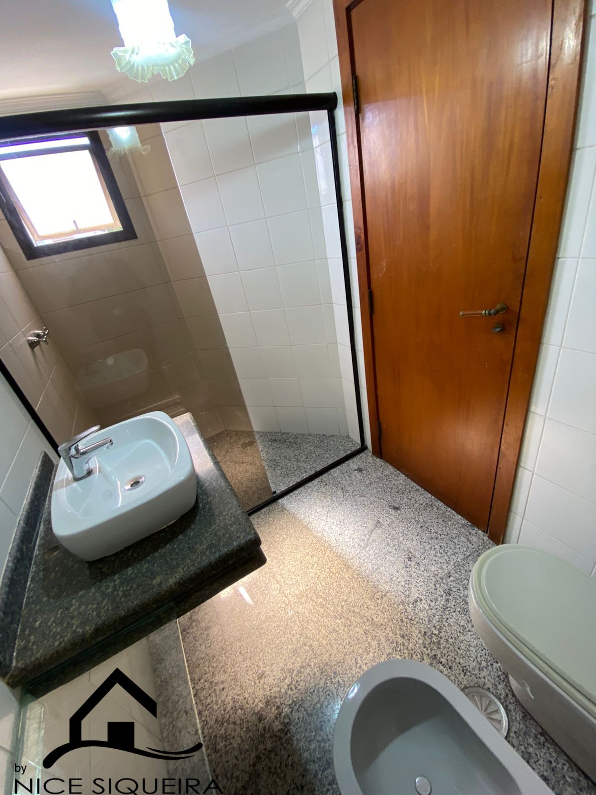 8208df1e-1a33-4aa2-8774-edc2b8efb7d4