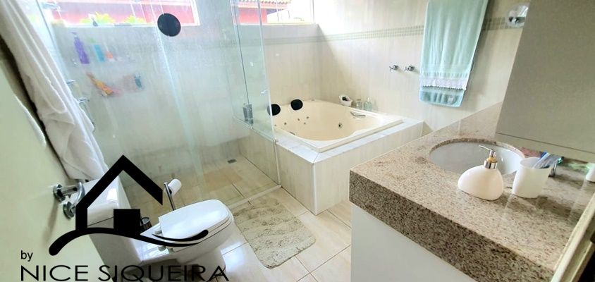 c3bfd700-67cc-4aab-853c-92f7444c2080