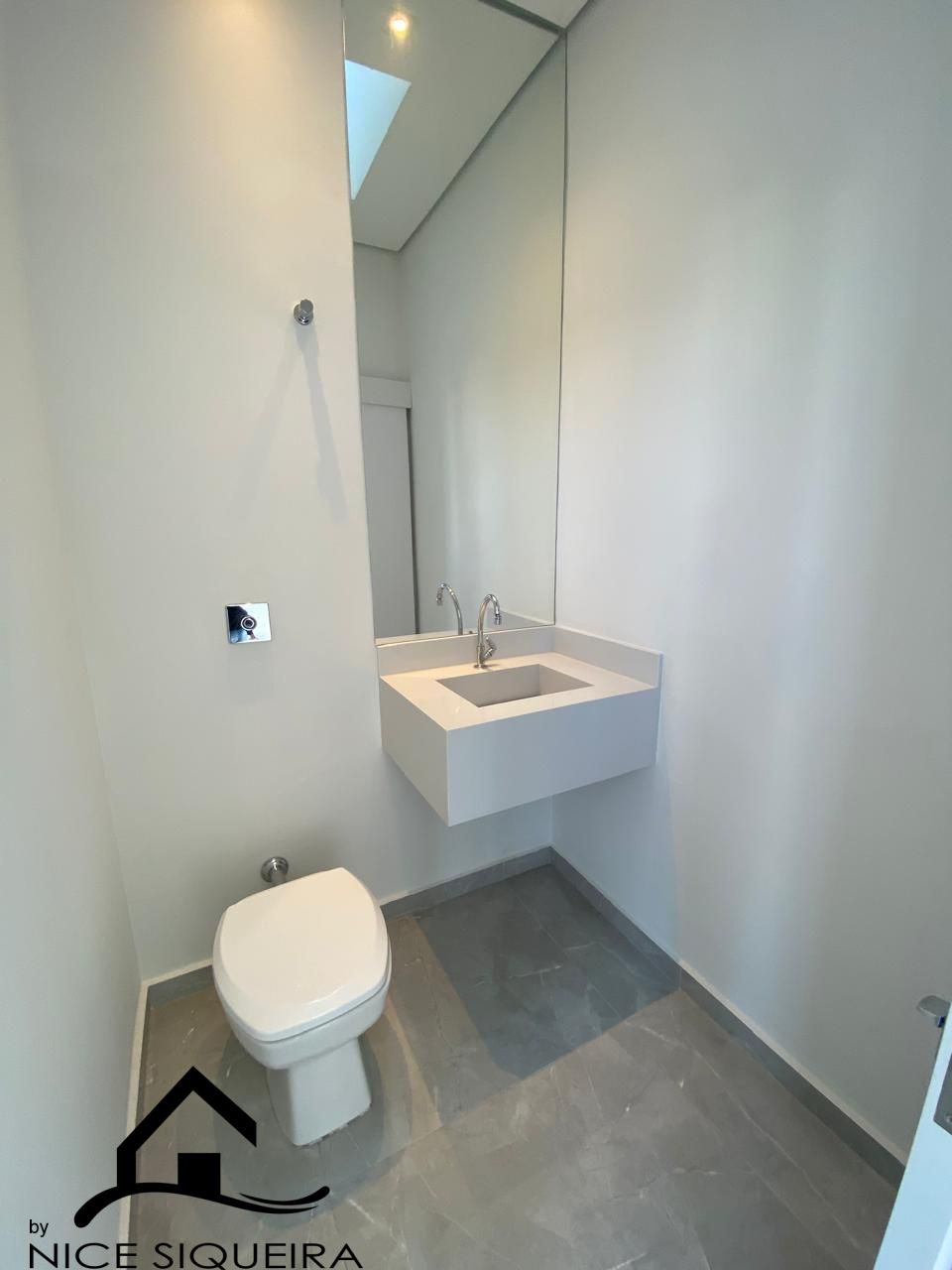 daac2408-6d4f-4236-bd82-c45e005ba9ff