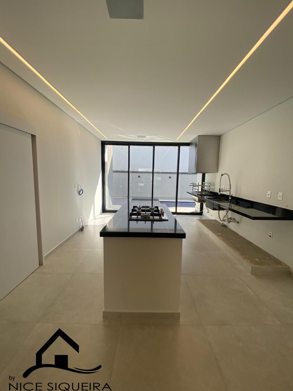 dd5ad80f-7be2-4d3c-937a-42c7b853150d