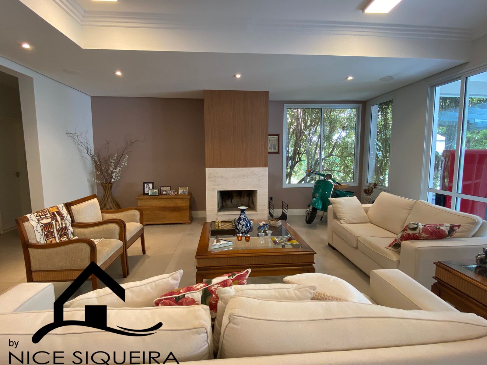 7aed933b-5ccb-4596-be9e-978bf158cb6b