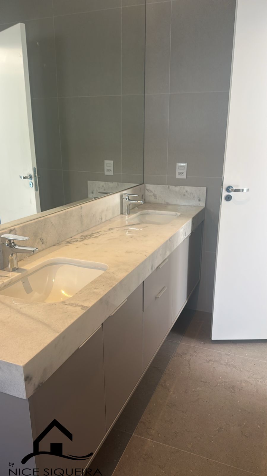 a6c6fcde-f757-4bc6-bbb7-bc3ed3666057