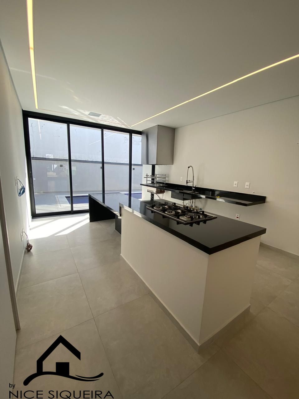 7233f03d-9cce-42f9-9fda-44871bb47431