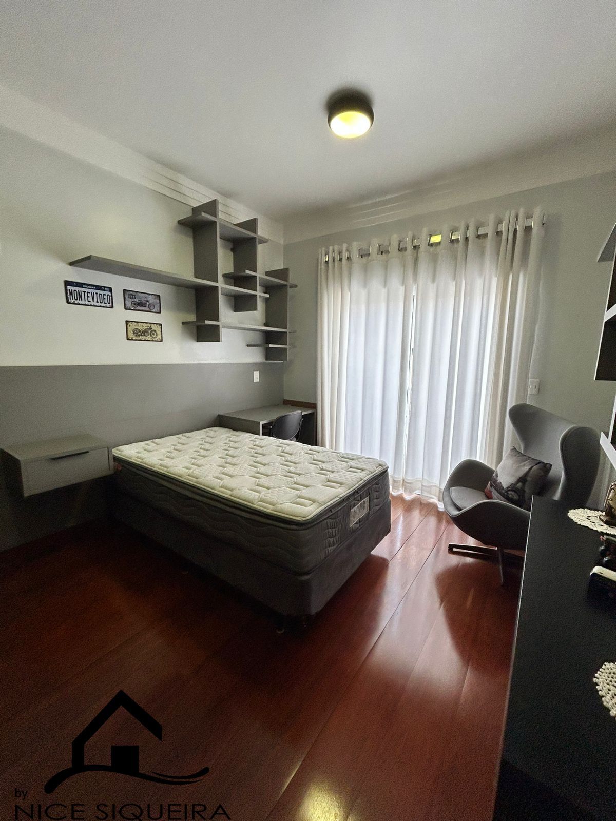 954f444e-0aac-4d95-8b54-0800f9685d0d