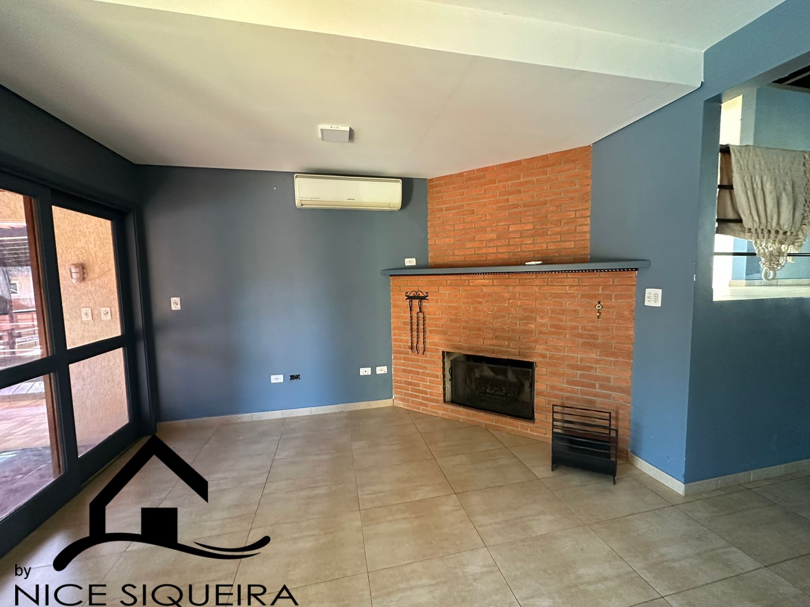 0df235ce-bb74-4e1c-bcdb-65a39ede2e9c