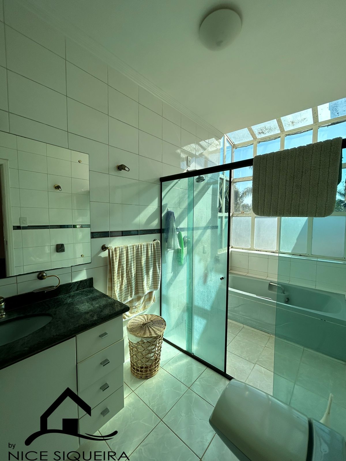 c3249c65-fa94-4e08-a173-c1955c846dc1