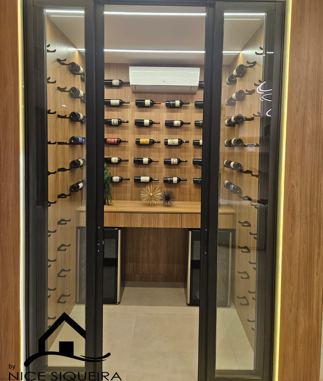 e8c86274-1bb8-46b9-a0ae-787b28f91b67