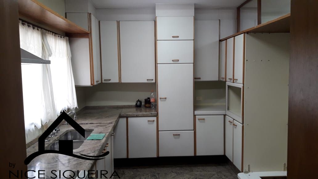 cc10bb73-1d40-4b7e-8ab0-7b16297ad58e