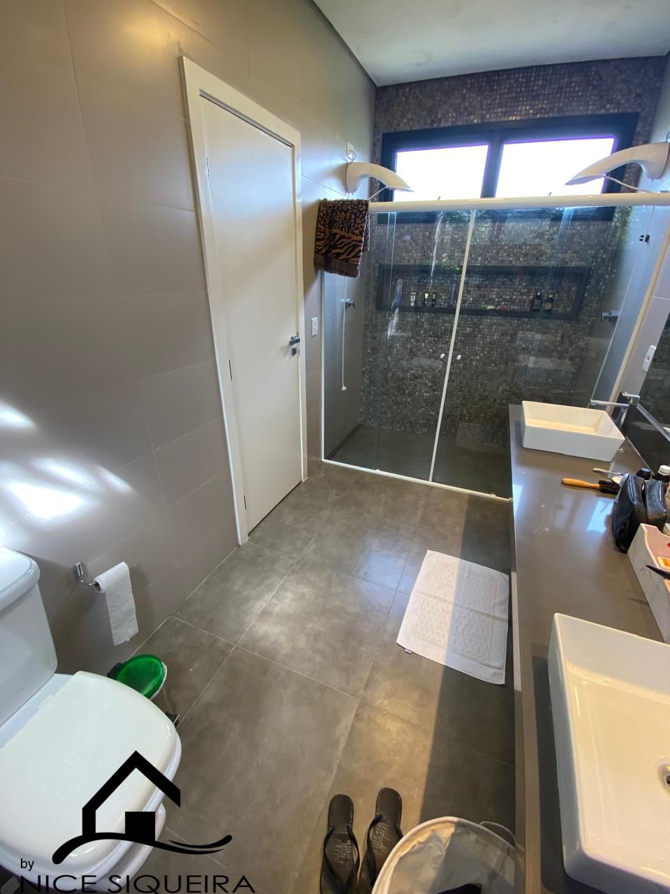 0ef10f32-26a1-4bb5-8fa1-bf495a5579b7