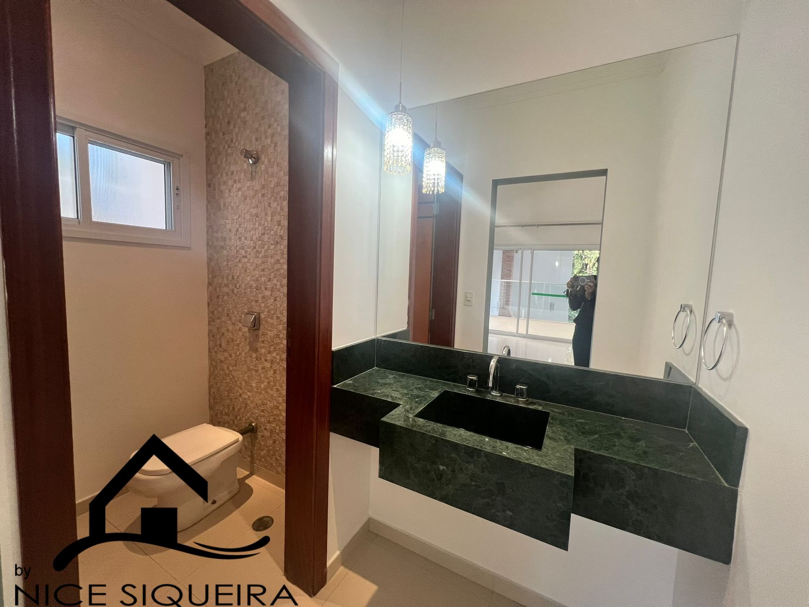 8946f42c-4bb9-44c1-8a28-38e5f0b80ae8