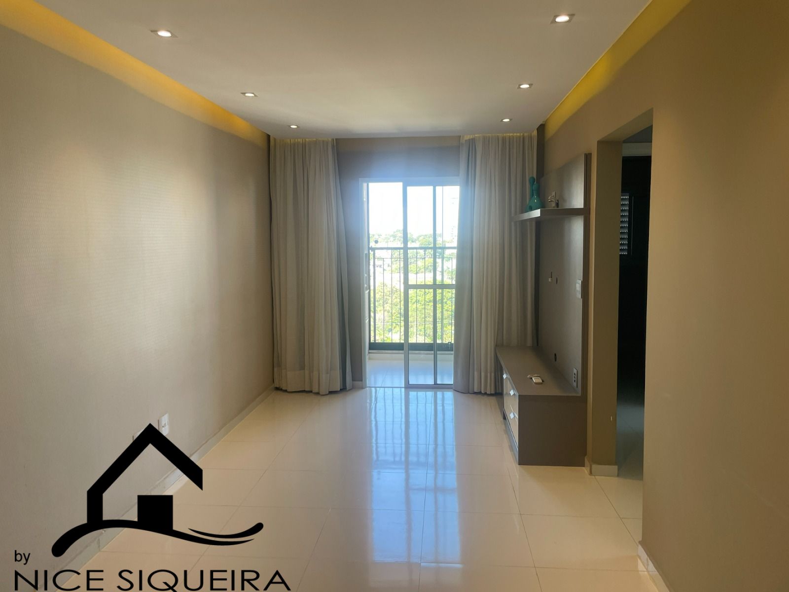 9a9d7886-6d0e-427d-afc6-c0b5aa13a05d